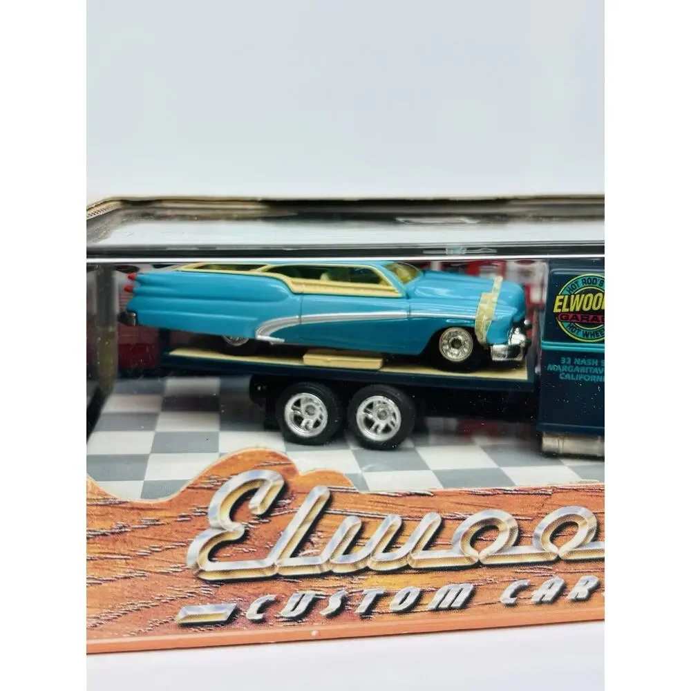 Hot Wheels Elwoody 1950 2 Door Buick Wagon w/ Cab-Over Tow Truck Set 18076 New